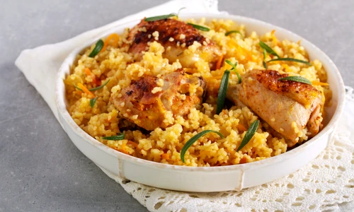 Pui picant cu cuscus  Sursa foto shutterstock 1529501294 jpg