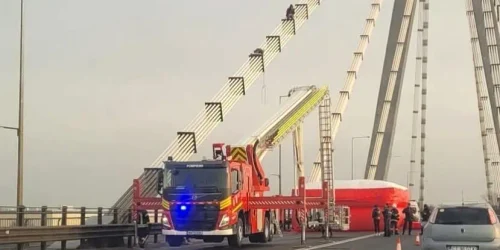 protestatar pe pod la agigea foto radio constanta webp