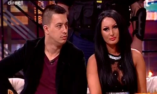 Dana Roba a ajuns să discute cu Prinţul Banatului despre vibratorul ei  (captură Un show păcătos) jpeg