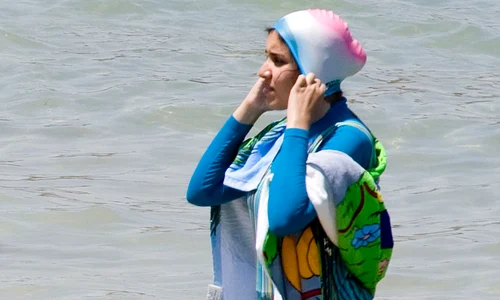 Interdicţii – la şcoală şi la plajă jpeg