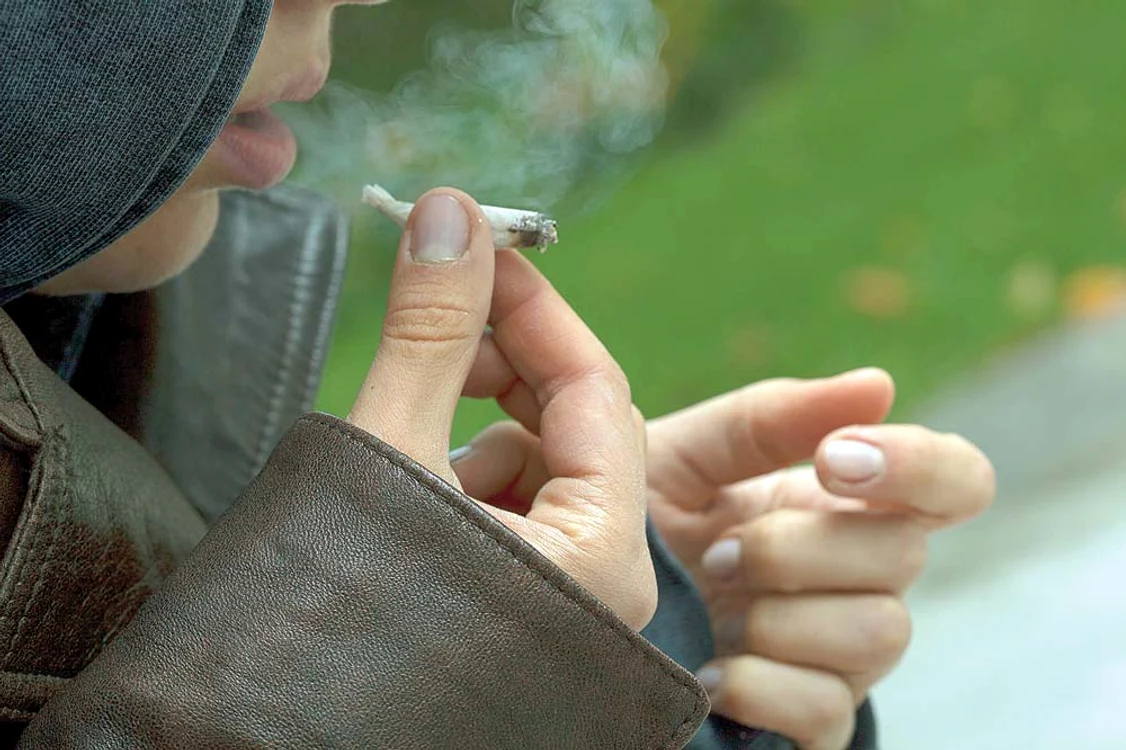 
    Trei eleve din Ploieşti au leşinat  după ce au consumat etnobotanice în pauză  