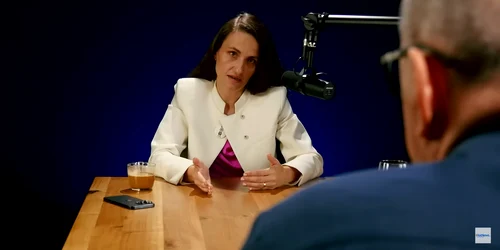 Oana Țoiu captură video YouTube