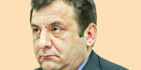 Silviu Bian a fost prins în flagrant când primea şpagă 82.000 de lei de la subalternii săi din Braşov