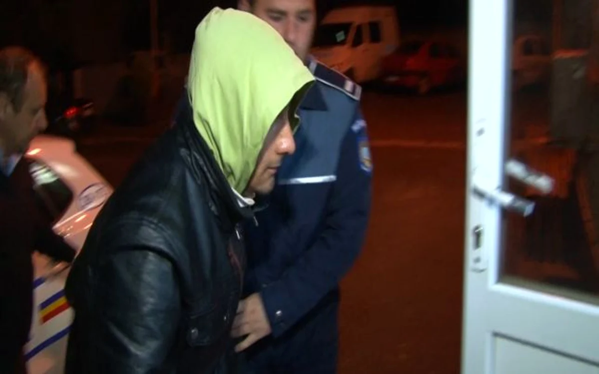 Tinerii au fost reținuți, iar astăzi vor fi duși la mandat 