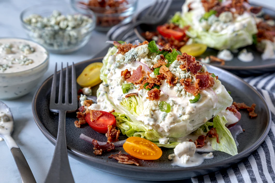 salata sos branza shutterstock 1667458717 jpg