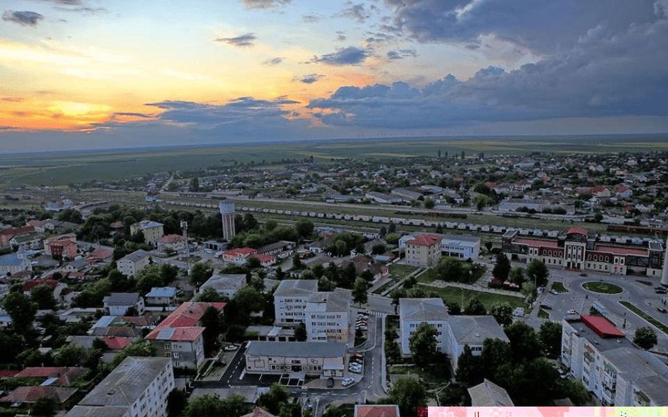 Primăria Fetești va avea sediu nou. Instituția a funcționat mai mulți ani într-o scară de bloc