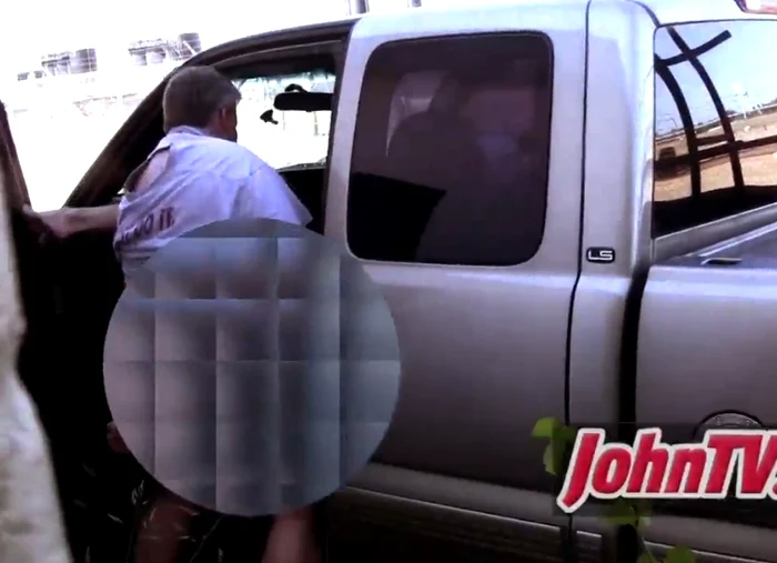 
    Hennington a plătit scump partida de sex cu prostituatacaptură video  