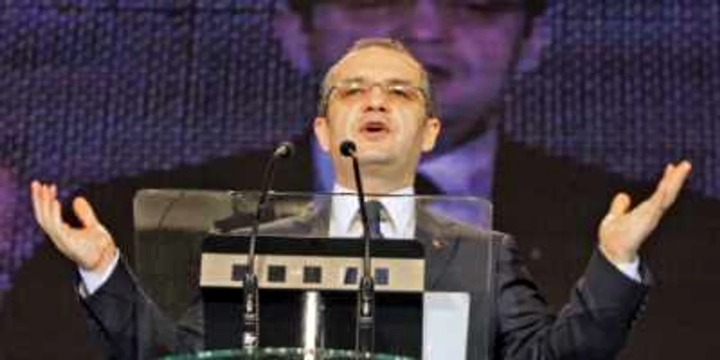 Premierul este generos cu aleșii locali ai partidului