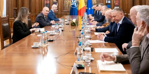 bolojan si mediul de afaceri foto administratia prezidentiala jpg
