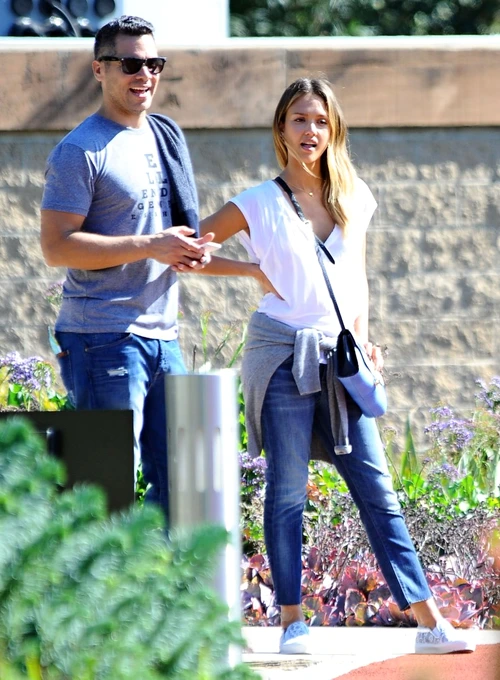jessica alba hepta 1931067 jpeg