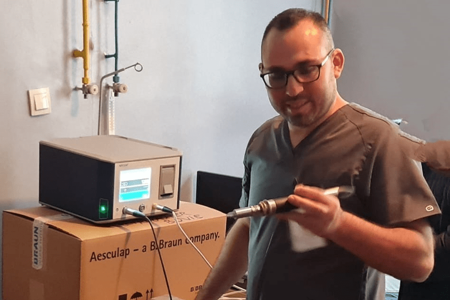 Instrumentar medical pentru efectuarea de operații de neurochirurgie la spitalul din Târgu Jiu