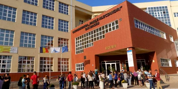 Universitatea „Vasile Alecsandri” din Bacău a primit  premiul de excelenţă pentru comunicare on-line 