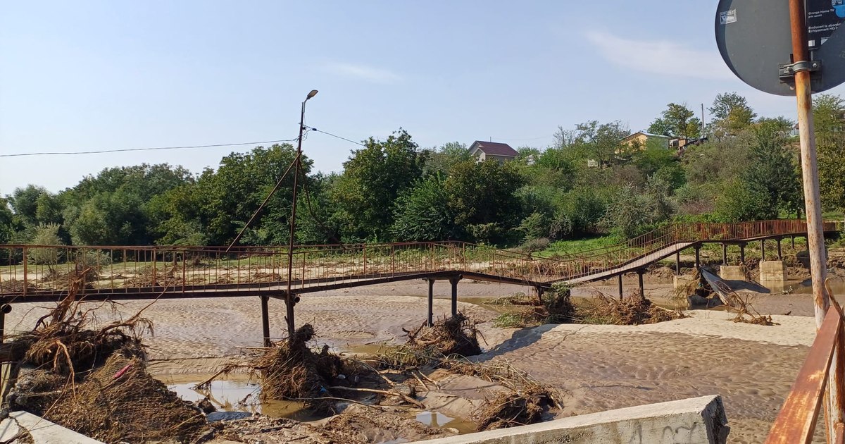 Cat costa repararea daunelor produse de inundatiile din Galați. Barajele trebuie reparate.