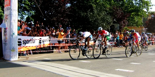 Ioannis Tamuridis a câștigat la sprint ultima etapă din Turul României * Foto: Marian Burlacu