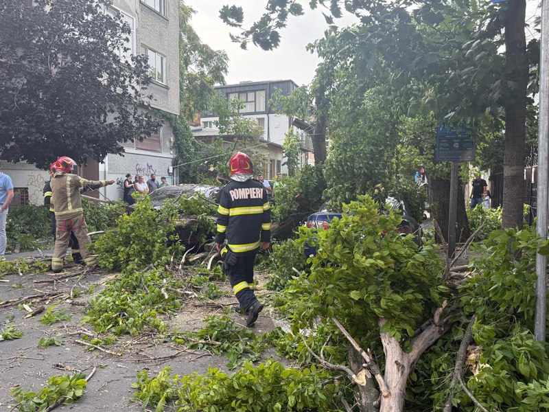 Pretekli vikend izjemno obremenjen 112 zaradi vročinskega vala