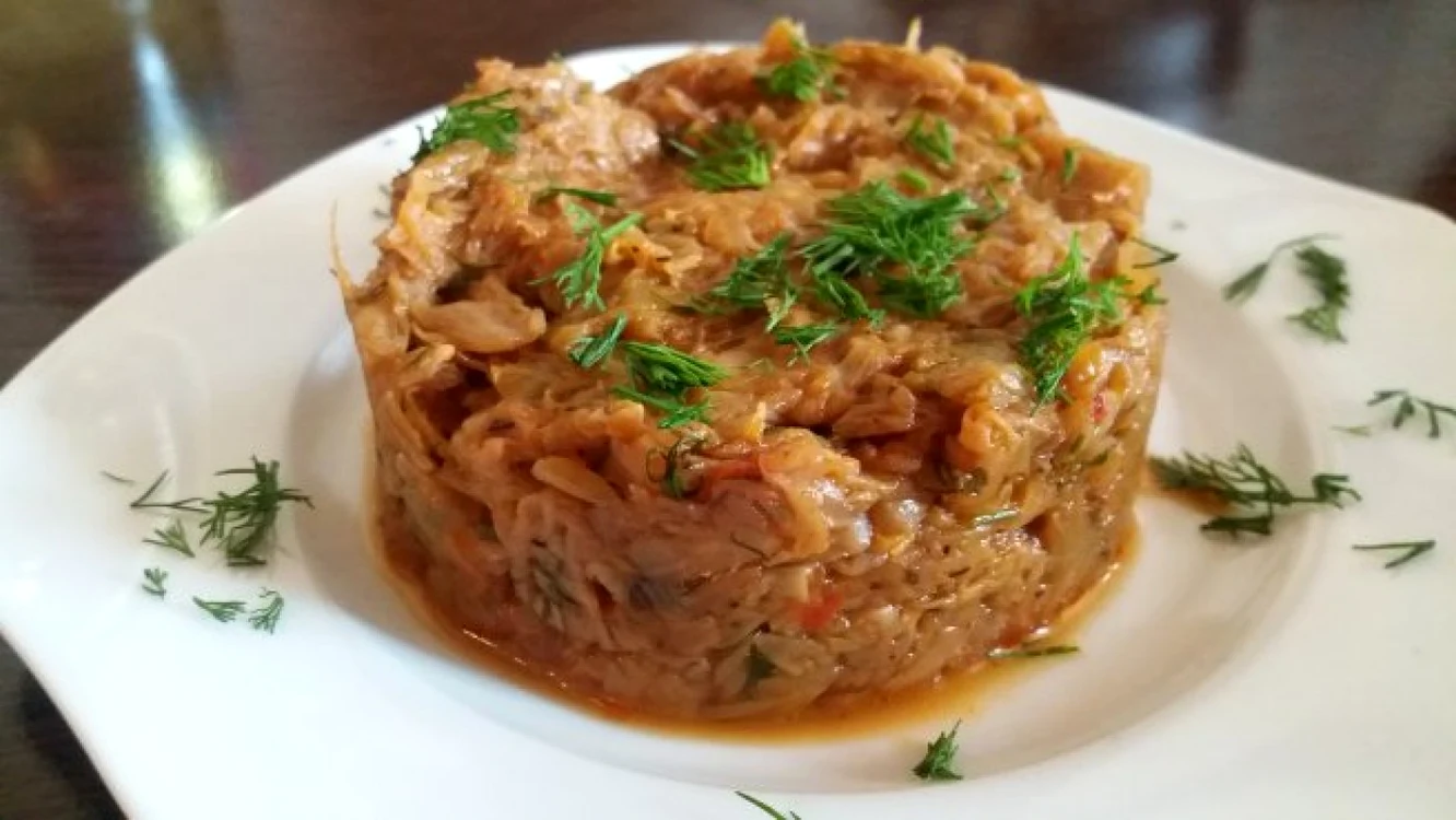 Varza călită, un preparat delicios FOTO gustos.ro