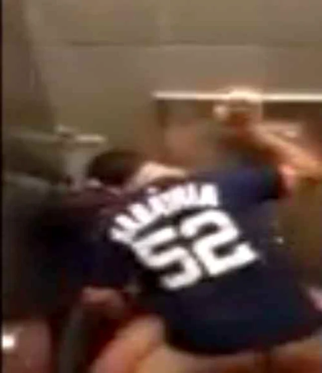 
    Un cuplu a făcut sex în incinta stadionului Yankee din New York.  