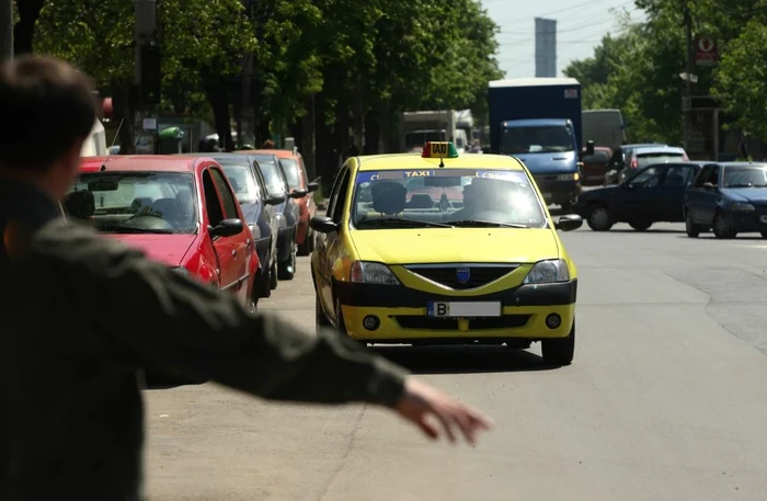 
    Mai multe companii de taxi oferă curse medicilorFOTO: arhivă Click!  