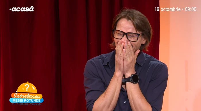 Marius Manole la Întrebarea Mesei Rotunde   Acasă TV png