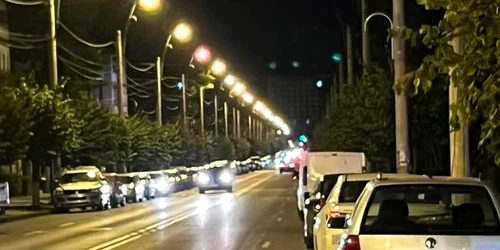 bulevard Onesti iluminat doar pe o parte FOTO Laurentiu Neghina jpg