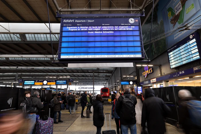 Perturbari ale traficului in Bavaria din cauza ninsorilor FOTO EPA-EFE