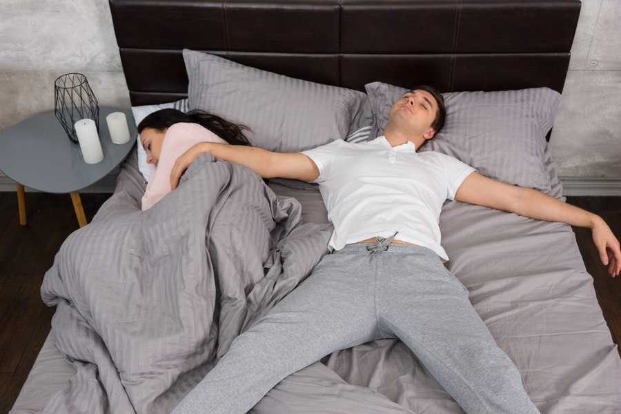 Tehnica de relaxare 4-7-8. Exercițiul de respirație care te ajută să adormi într-un minut