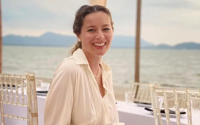 Laura Cosoi a împlinit 40 de ani în Thailanda