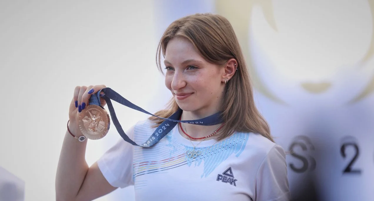 Ana Maria Bărbosu, mândră că a adus gimnasticii românești o medalie olimpică. Foto Inquam Photos