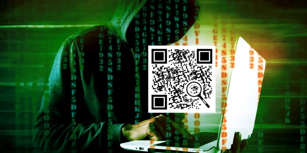 qr code hack hacker laptop frauda excrocherie  qrcode FOTO Shutterstock