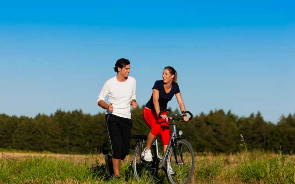 Exerciţiile fizice şi o dietă sănătoasă pot ţine cancerul la distanţă FOTO Shutterstock