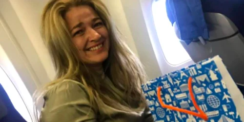 Mira Feticu care a descoperit lucrarea falsă de Picasso în avion KLM Sursa Facebook MF