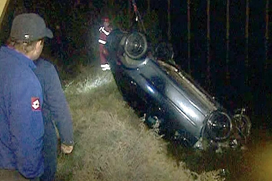 
    Şoferul a pierdut controlul volanului într-o curbăFoto: rtv.net  