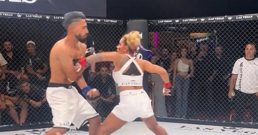 O nouă luptă ridicolă în România: Denisa Despa l-a spulberat pe Măru Gagicarul în doar 9 secunde VIDEO