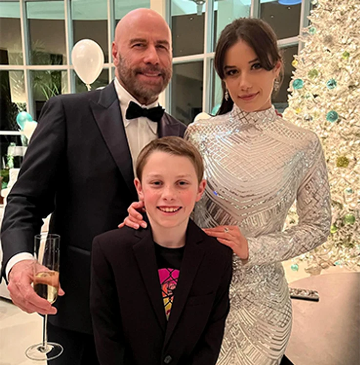John Travolta, 67 de ani, petrecere cu copiii Benjamin şi Ella.  Foto: Instagram