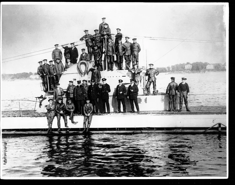 Echipajul submarinului german U-53, în octombrie 1916