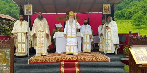 Hram la Mănăstirea Topolniţa FOTO Episcopia Severinului şi Strehaiei 