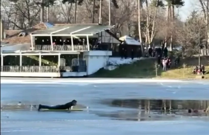 Fetița a fost salvată de un nepalez / FOTO: ISU Dolj