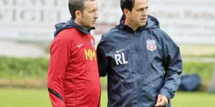 Antreorul Ronny Levy (dreapta) are mult de muncă la Steaua