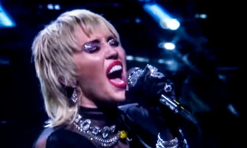 9 miley cyrus tinuta transparenta 7 jpg jpeg