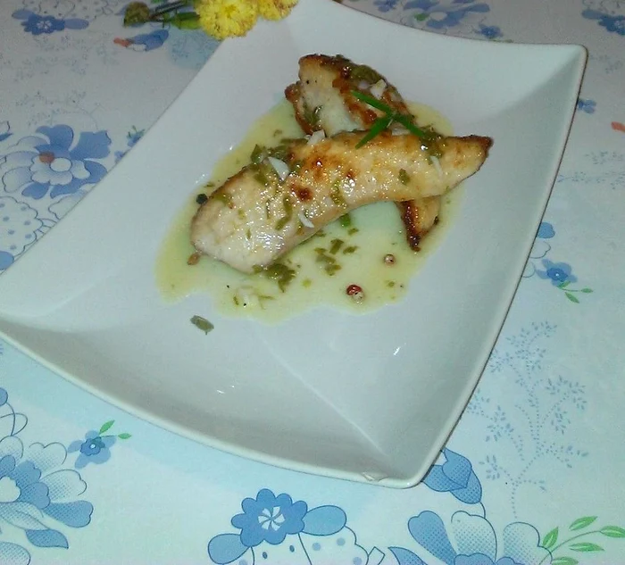 
    Pui cu lamaie si piper  