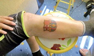 Tatuajul cu stema echipei  a fost făcut în urmă cu câţiva ani jpeg