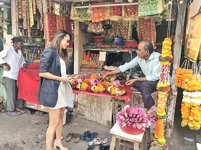 Cinci ore de meditaţie pe zi, linişte şi mult somn m-au ajutat să-mi găsesc liniştea