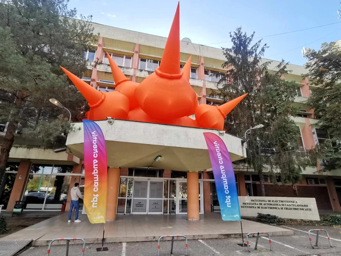 Sculptură gonflabilă la Electro FOTO Ștefan Both