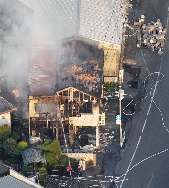 Bilanțul cutremurului devastator din Japonia crește la 17 morți. Mii de locuințe sunt încă fără curent