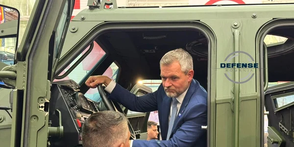 Președintele Slovaciei, Peter Pellegrini, la volanul VLAH, la BSDA 2026  Foto DefenseRomania jpg