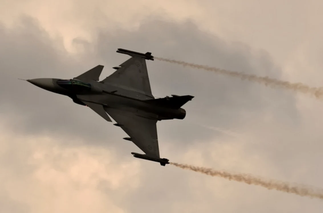 Avion de vânătoare Gripen FOTO Shutterstock