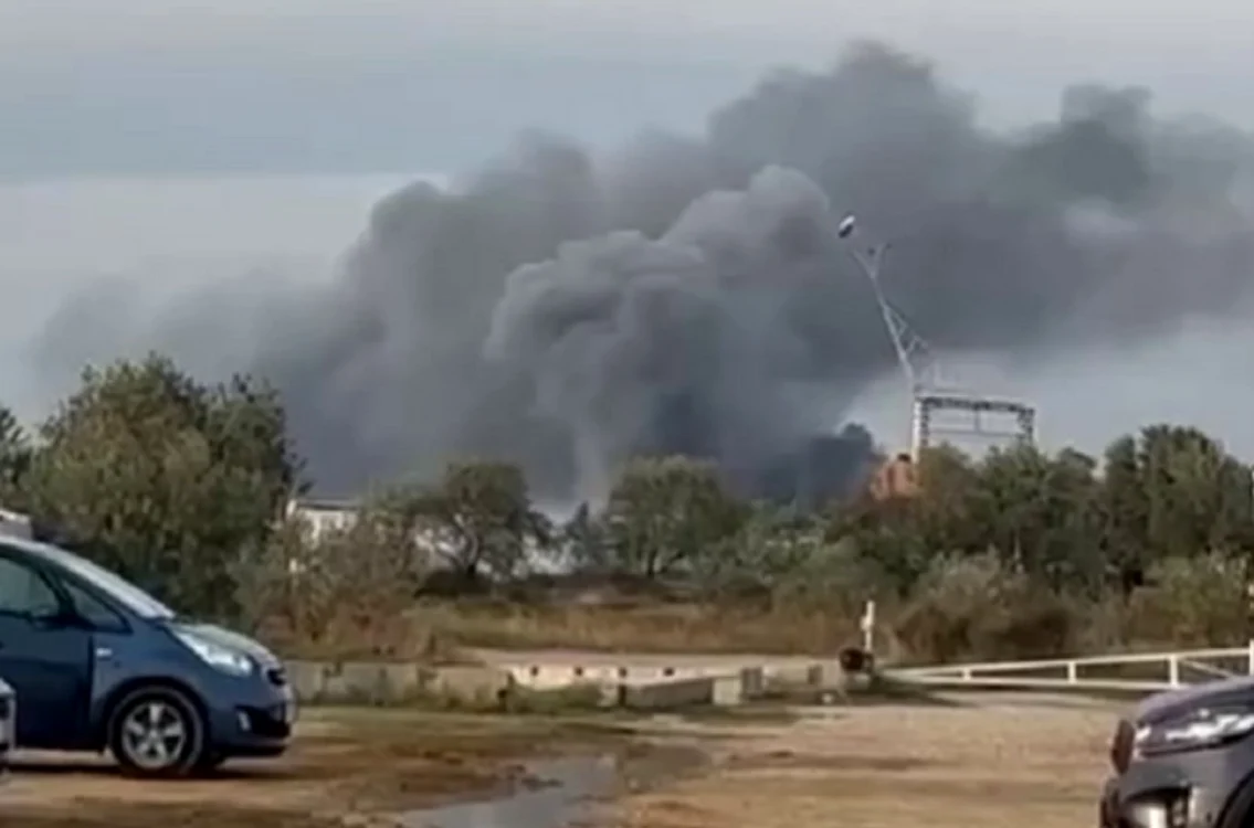 Incendiu la aeroportul Belbek, de lângă Sevastopol FOTO Zerkalo Nedeli