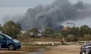 Incendiu la aeroportul de langa Sevastopol in Crimeea FOTO Zerkalo Nedeli jpg