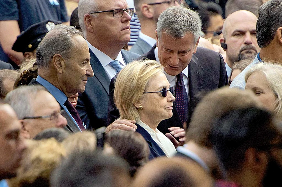 Hillary Clinton a leşinat în  braţele agenţilor de la Secret Service