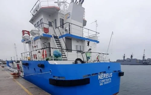 Nava-tanc autopropulsată Nereus a intrat în probe de mare în Portul Constanţa Sursa Administraţia Porturilor Maritime Constanţa